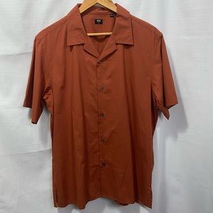 Men’s Uniqlo Short Sleeve Shirt